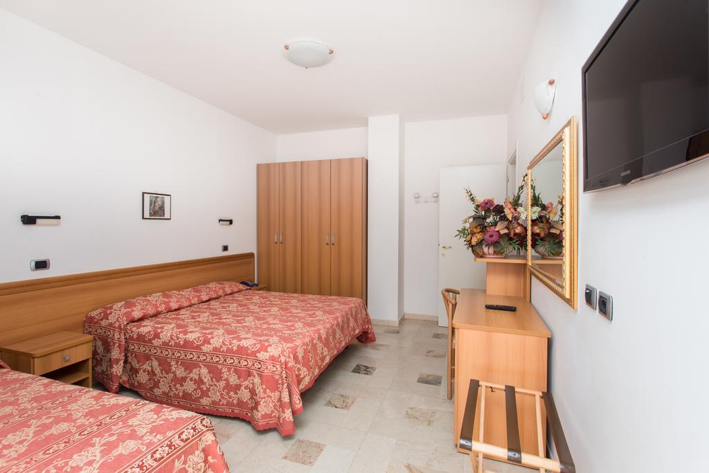 Hotel Residence Des Bains Чезенатико Экстерьер фото